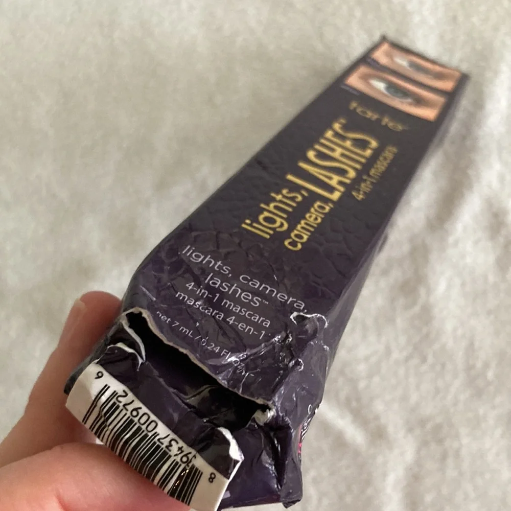 NEW Tarte Lights, Camera, Lashes 4-in-1 Mascara Black Volume NIB *Box Damaged